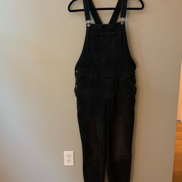 Old Navy O.G. Straight Black Jean Overalls - Picture 6 of 7